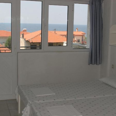 Galini Sea View Apartments Chalkidiki Néa Szkióni Kültér fotó