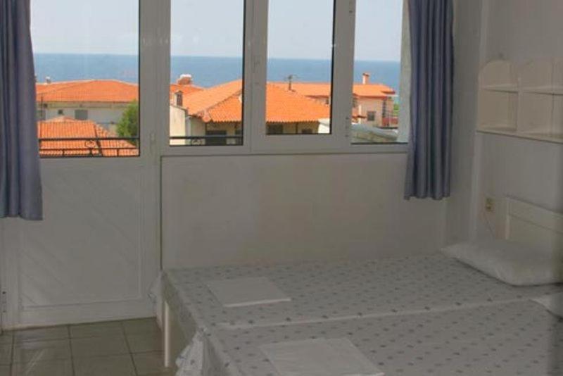 Galini Sea View Apartments Chalkidiki Néa Szkióni Szoba fotó